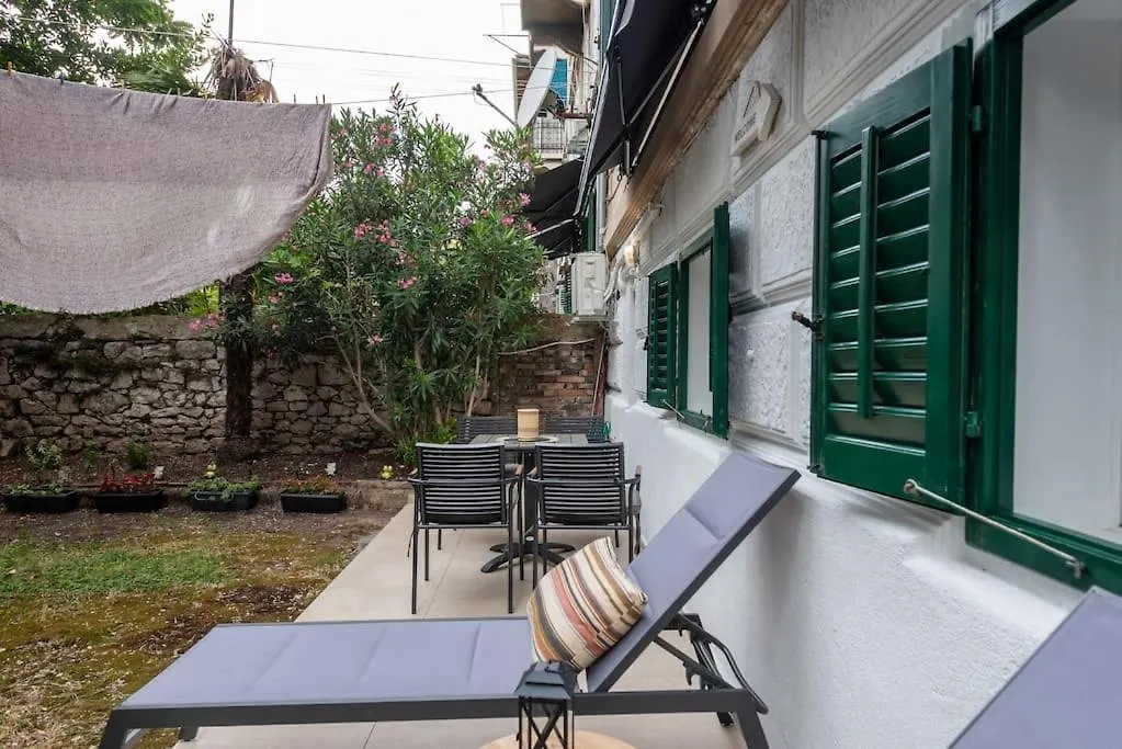 Garden Oasis City Center Apartment Fiume 0*,  Croazia