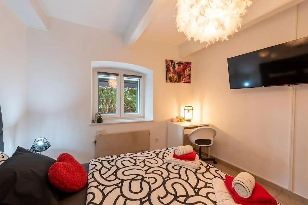 Garden Oasis City Center Apartment Fiume