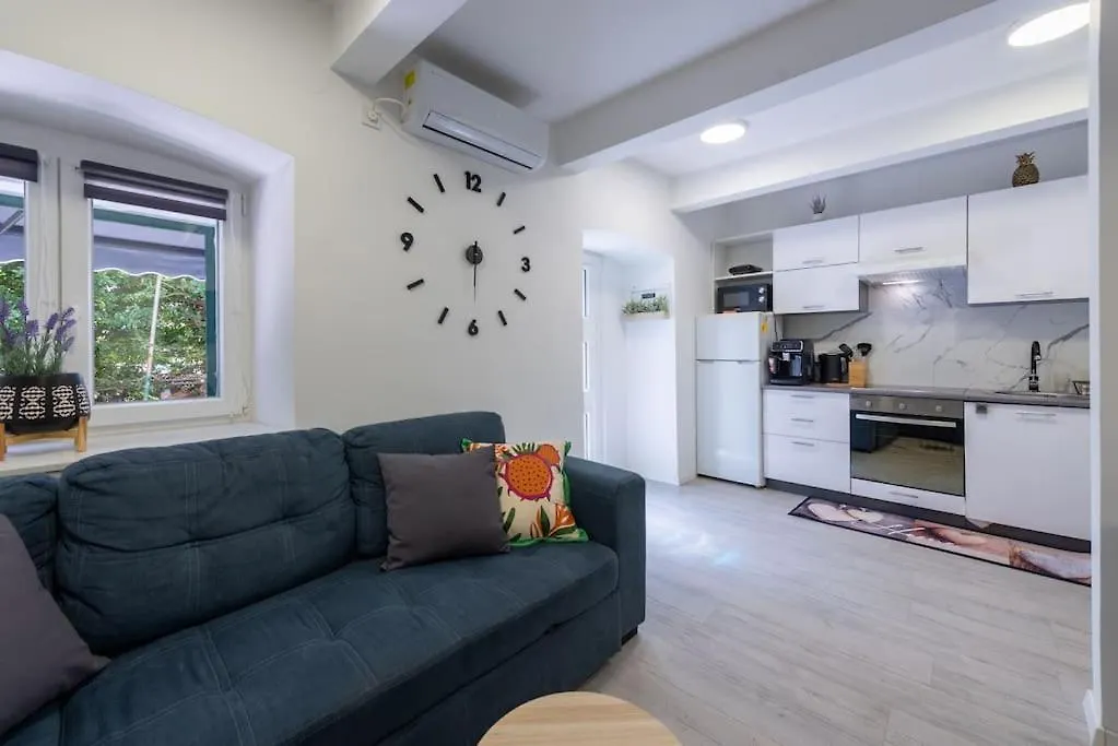 Garden Oasis City Center Apartment Fiume